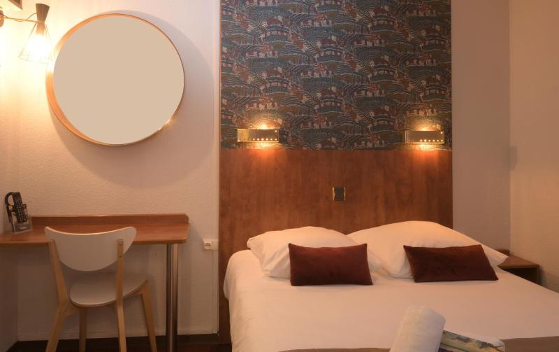 Double Room image 4