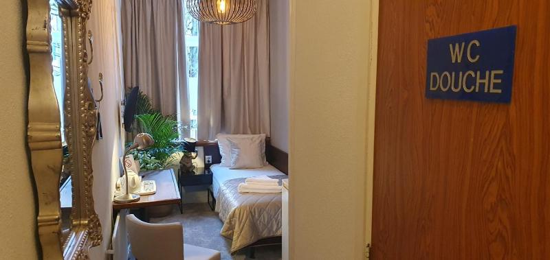 Single Room with Private Bathroom image 1