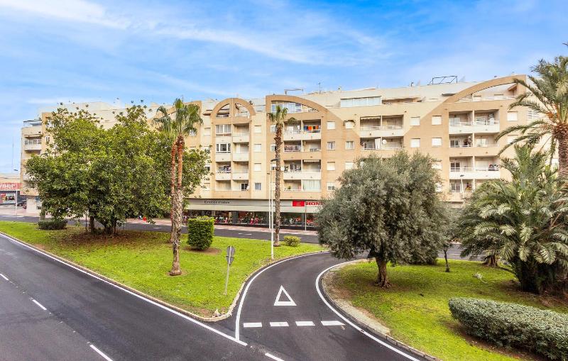 Cozy Apartment In Torrevieja With Swimming Pool - image 5