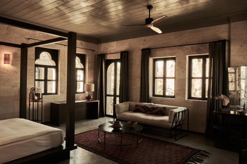 Suite with French Balcony image 2