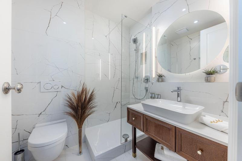 Luxury Triple Room image 3