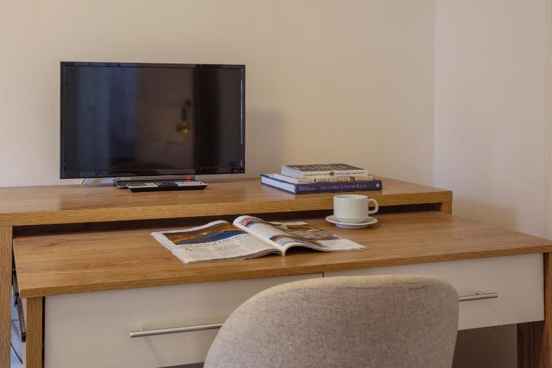 Small Double Room image 2