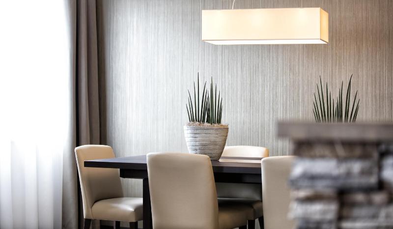 Executive Suite image 3