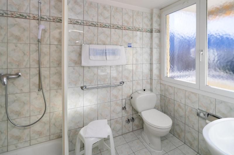 Comfort Double Room with Balcony - Lake Side image 3