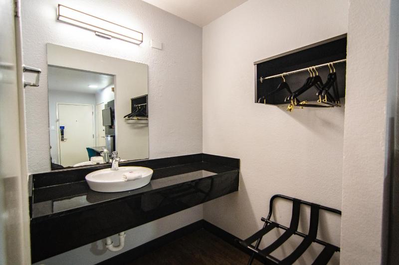 Queen Room with Mini Fridge image 2