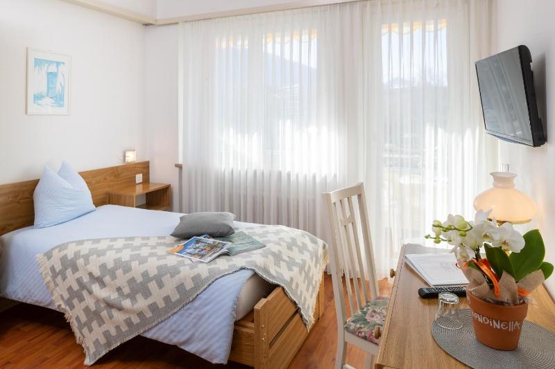 Comfort Single Room with Balcony image 3