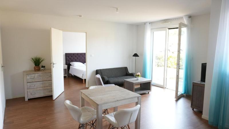 One-Bedroom Suite image 1