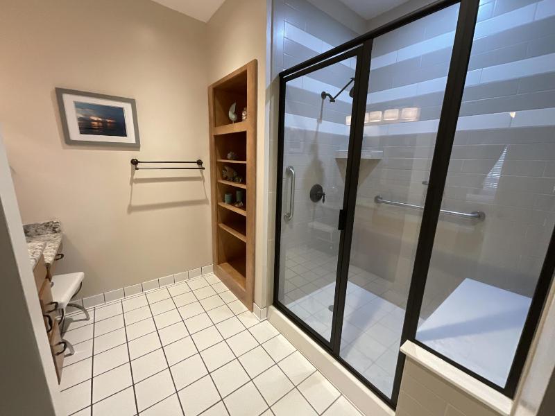 3C Canterbury Court - image 5