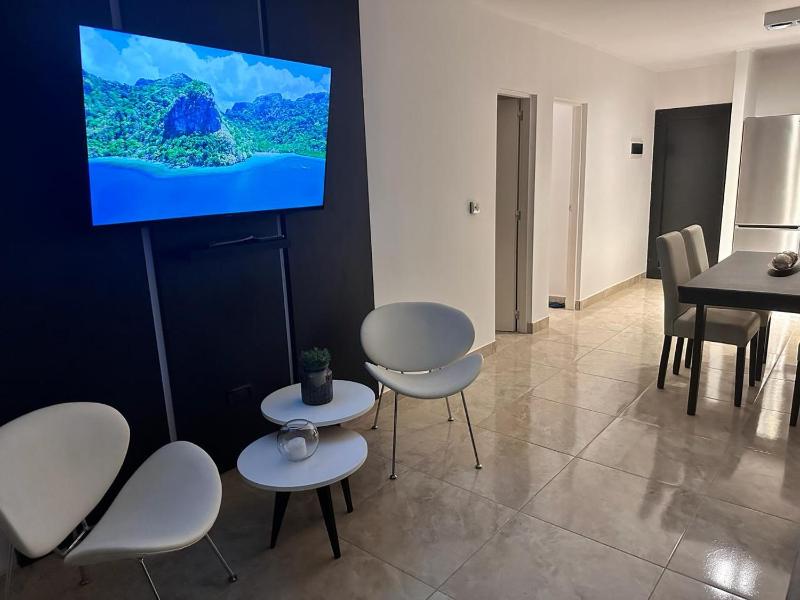 Departamento con vista a la piscina - image 6