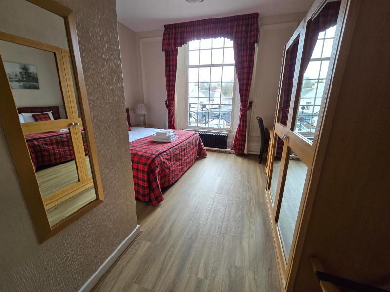 Deluxe Double Room image 3
