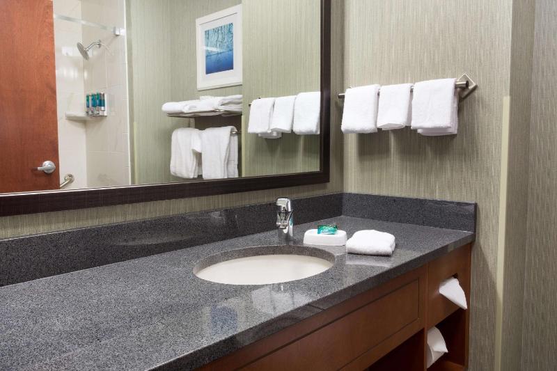 King Suite image 2