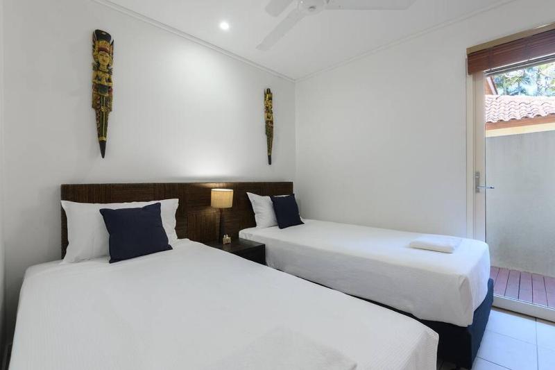 Surya Villa 2 - On Four Mile Beach - image 44
