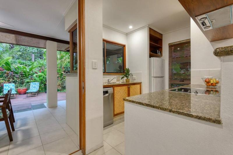 Surya Villa 2 - On Four Mile Beach - image 33