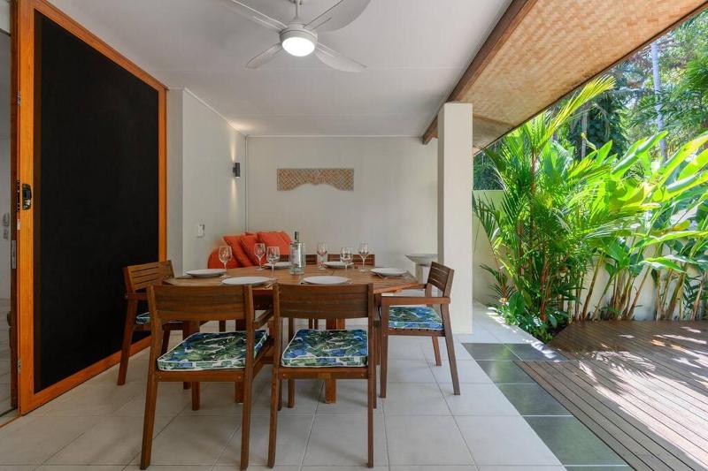Surya Villa 2 - On Four Mile Beach - image 22