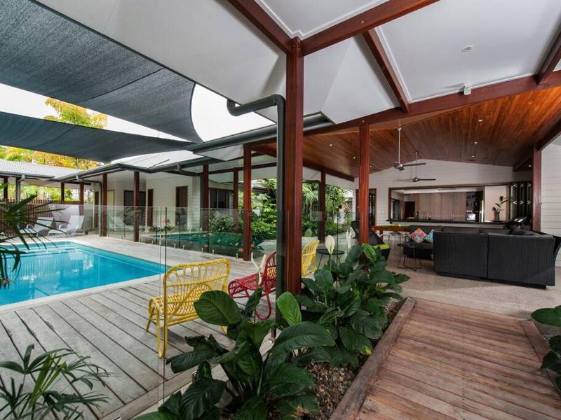 11 Sand - Luxury 5 Bedroom Home across from the Beach - image 6