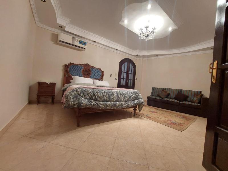 Deluxe Double Room with Balcony image 4