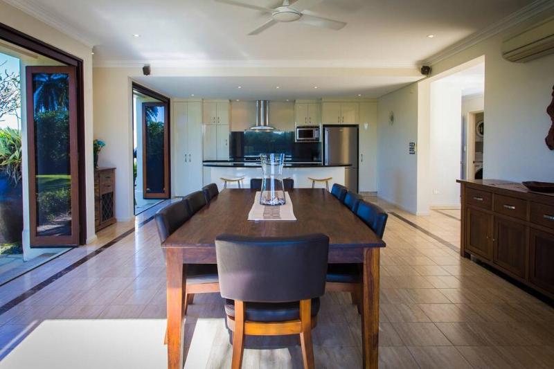 22 Ruby Close - Lakeside Home in Port Douglas - image 14