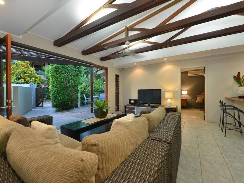 Cassowary Villa 1 - Short Walk to Beach and Town - image 11
