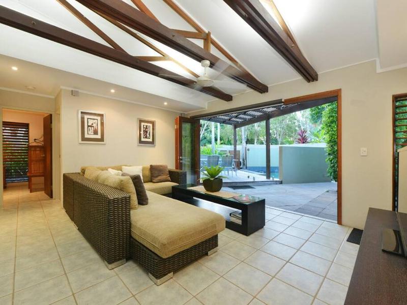 Cassowary Villa 1 - Short Walk to Beach and Town - image 16