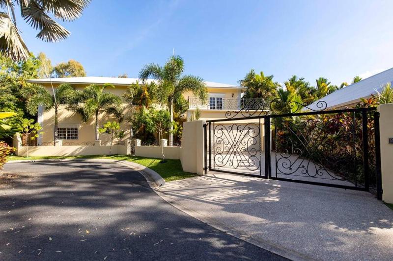 Barbados in the Tropics - 5 Bedroom Luxury Home - image 4