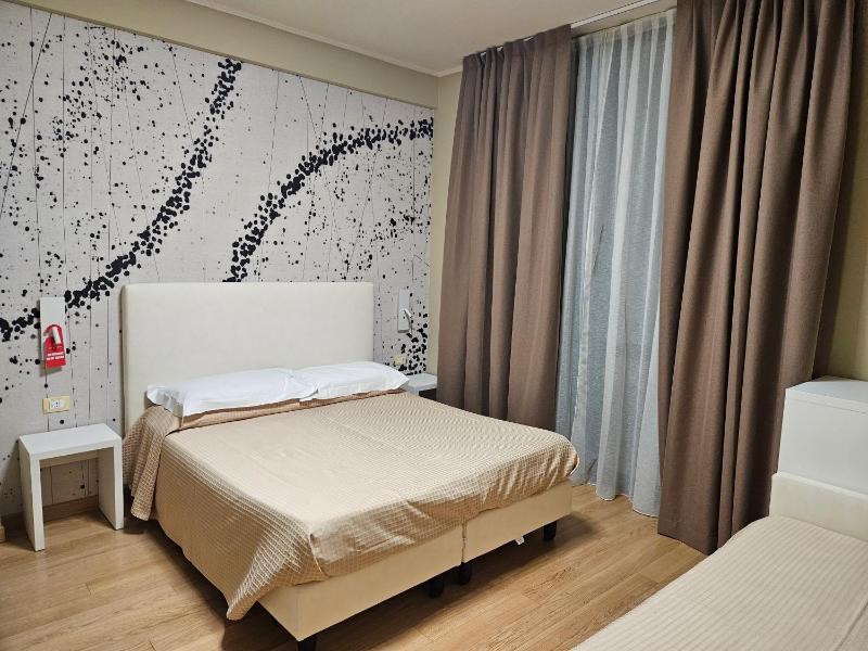 Triple Room image 3