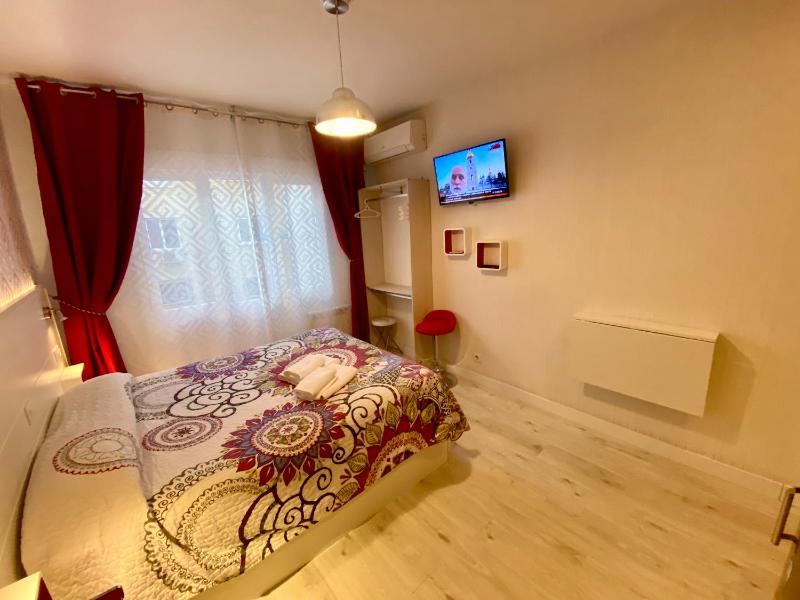 Malasaña Apartments - image 9