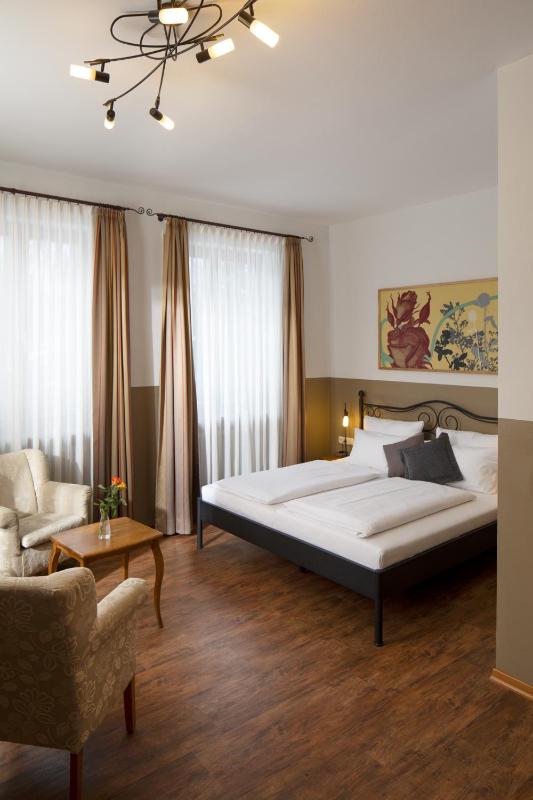 Comfort Double Room image 3
