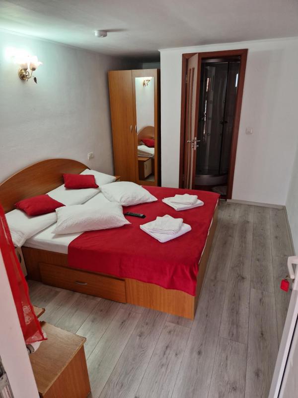 Double Room with Private Bathroom image 4