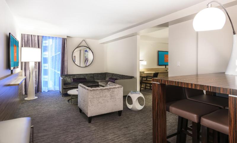 King Junior Suite, Non-Smoking