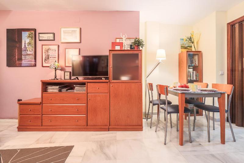 San Jacinto Sevilla Best Location Apartment Triana - image 15