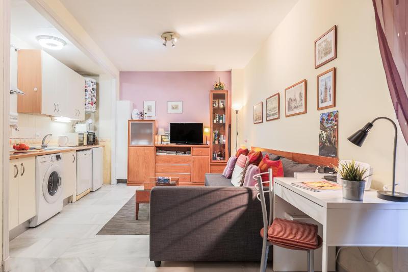 San jacinto Triana Best Location Apartment Sevilla - image 11
