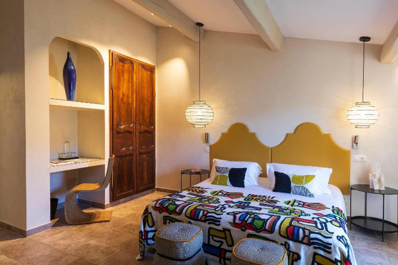Deluxe Double Room image 2