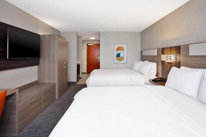 Standard Room with Two Queen Beds image 2