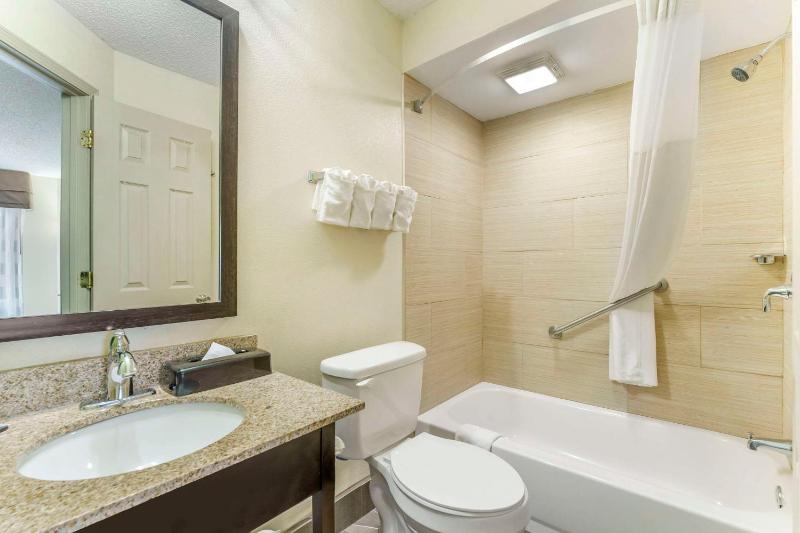 Double Room with Two Double Beds - Non-Smoking image 2