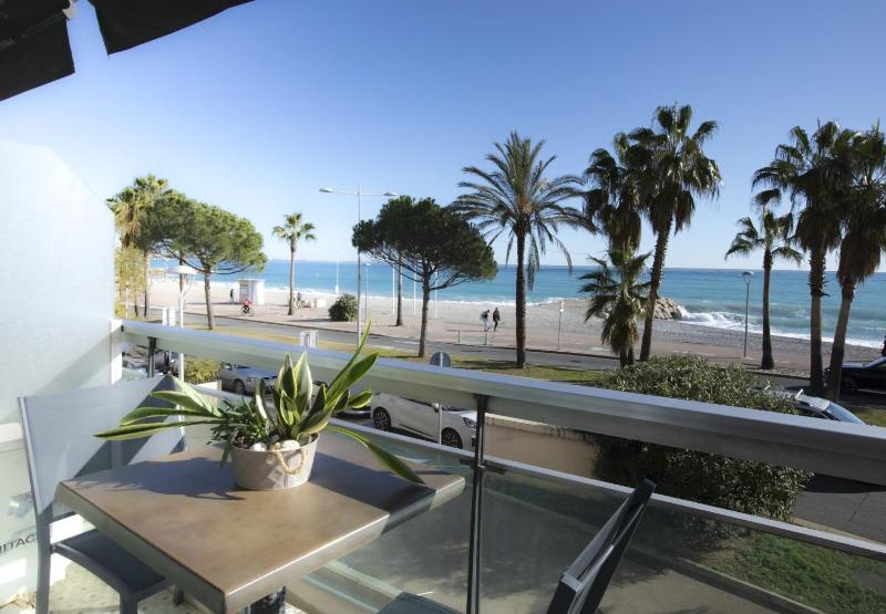 Privilege Double Room - Sea View or Racecourse View image 3