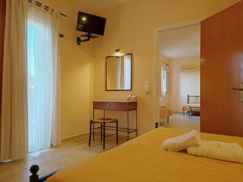 One-Bedroom Apartment image 4