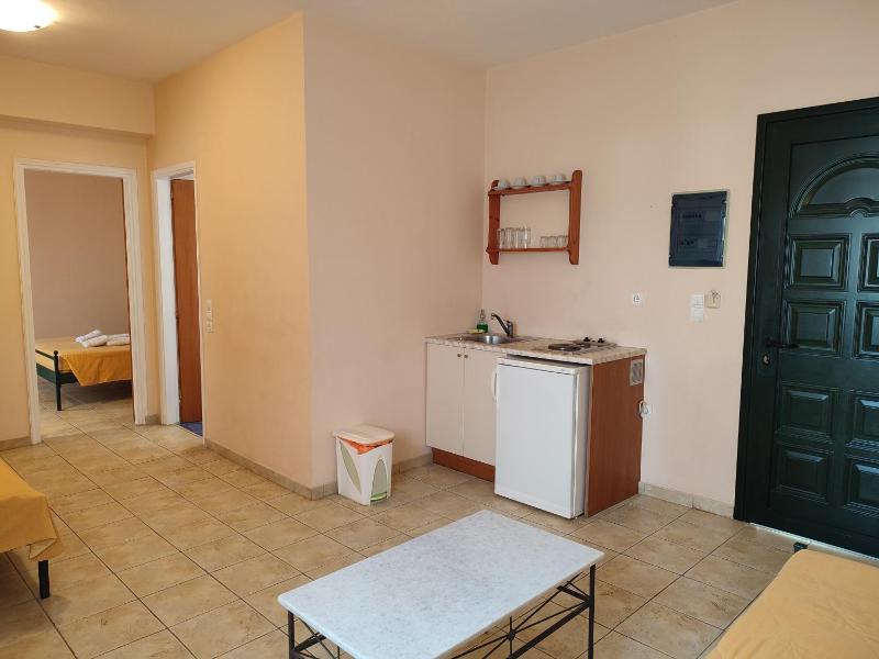 One-Bedroom Apartment image 3