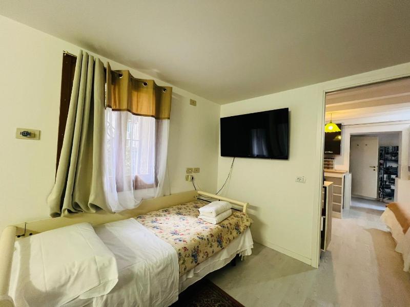 Apartment - Ground Floor image 4