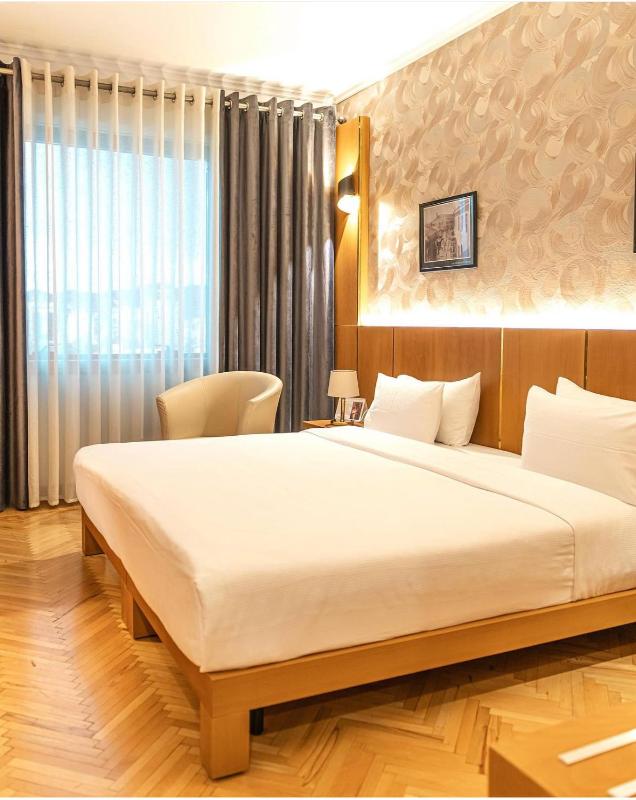 Standard Double Room image 4