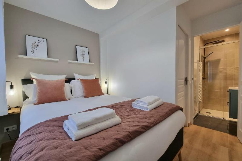 Le Magnolia Terrace & Private Parking Sleeps 6 - image 14