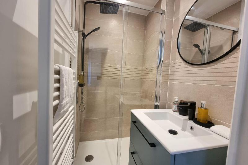Le Magnolia Terrace & Private Parking Sleeps 6 - image 7