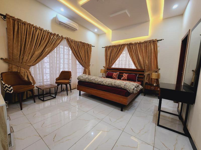 Standard Double Room image 1