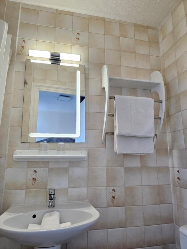 Standard Double Room image 2