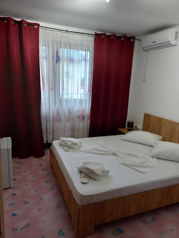 Double Room with Private Bathroom image 3