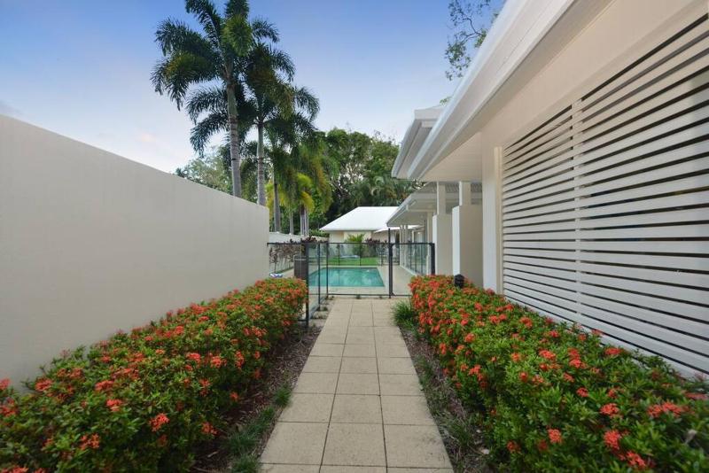 Plantation House - private 4 bedroom beachfront retreat - image 10
