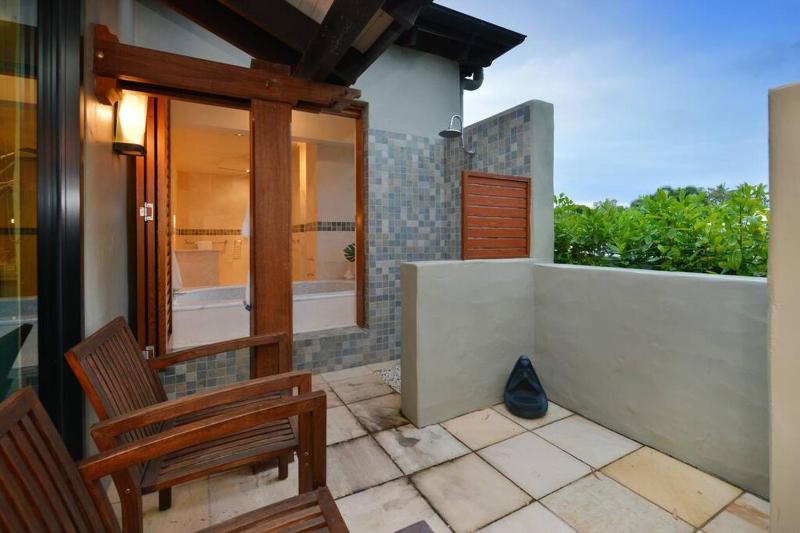 Solander Sunrise - the perfect beach location - image 28