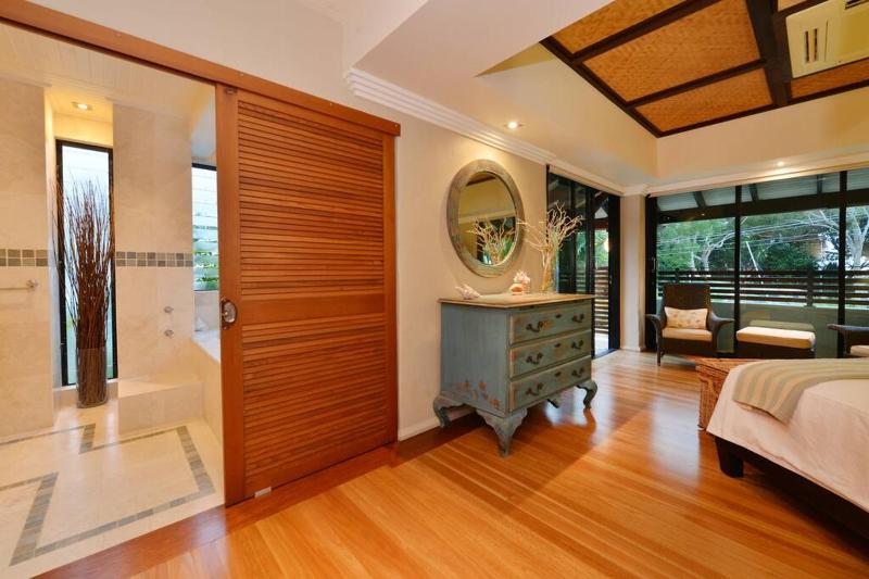 Solander Sunrise - the perfect beach location - image 5