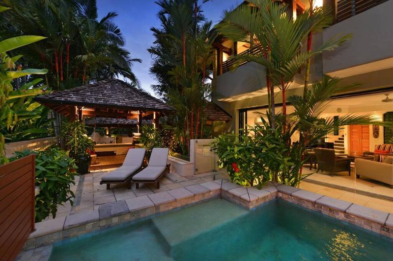 Solander Sunrise - the perfect beach location - image 22