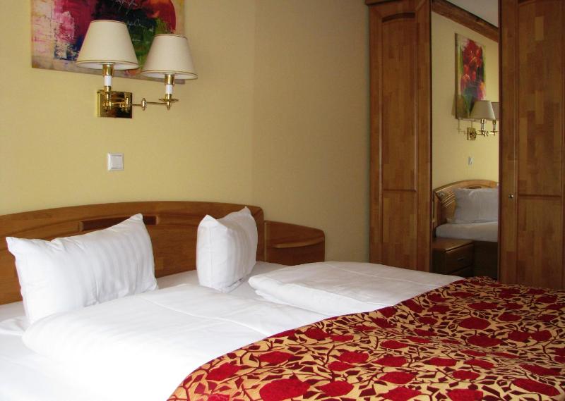 Double Room image 2