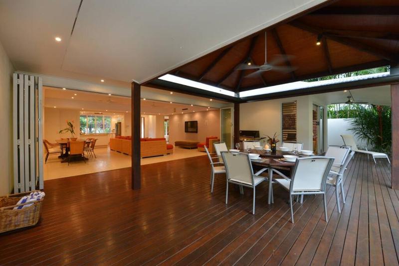 Innaminny - 4 bedroom luxury beachside getaway - image 16